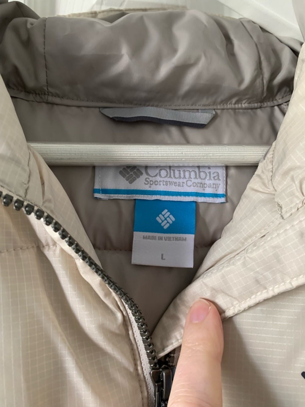 Columbia Women's Light Cream Long Puffer Hooded Coat  Jacket Size Large - Picture 3 of 8